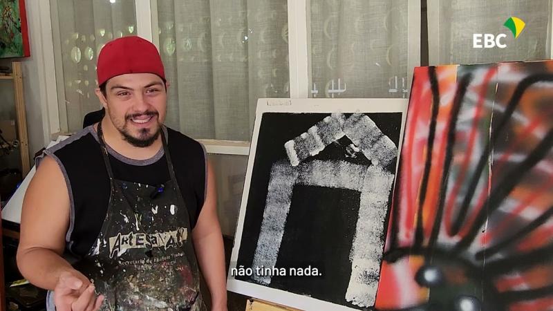 Conheça o talento de Lucio Piantino, artista plástico com Síndrome de Down